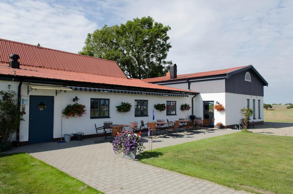 Oesterlens Karlsgard Löderup Buitenkant foto