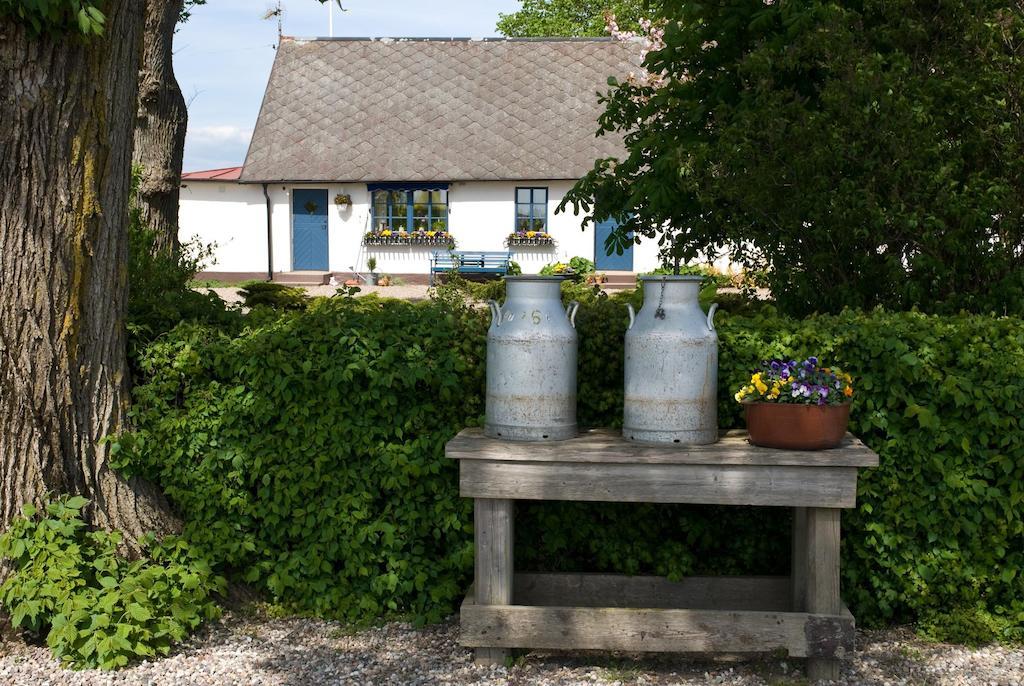 Oesterlens Karlsgard Löderup Buitenkant foto